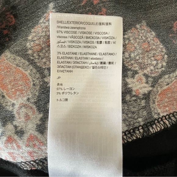 DESIGUAL boho Hindu abstract floral rhinestone front short sleeve top size small - Picture 11 of 11